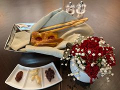 -卡佩罗意大利餐厅及酒吧Al Cappello Trattoria