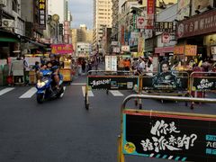 -六合夜市