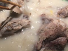 -三人行骨头王火锅(长寿店)