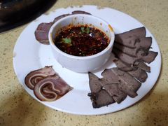 -东巴谷野生菌火锅餐厅