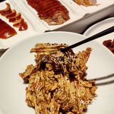 来这家餐厅一定要点这个烤鸭