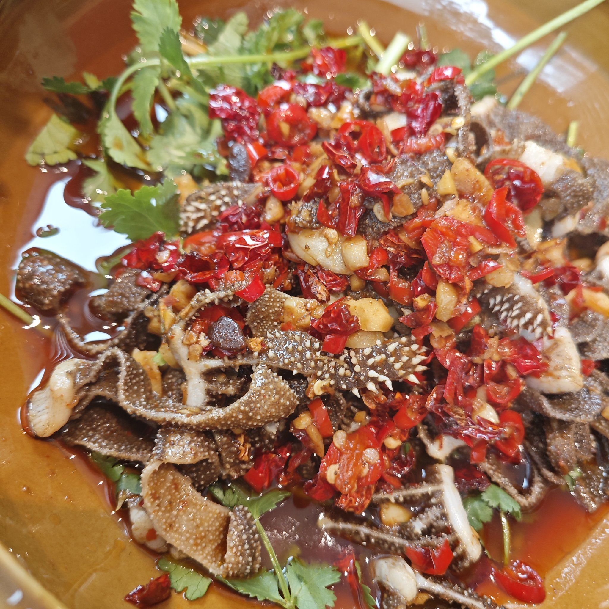 香辣毛肚酸酸辣辣,还有一股像柠檬一样的香