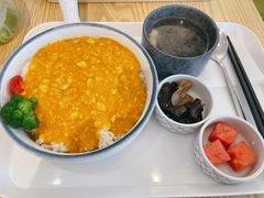 素蟹粉豆腐饭-轻蔬不用等·素食(江苏路店)