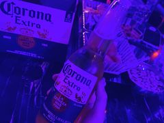 -汉斯酒吧