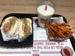 -The Habit Burger Grill 哈比特汉堡(爱琴海店)