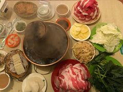 -洞庭洲·防空洞火锅·烧烤·铜锅涮肉(新百广场店)