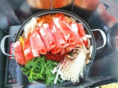 部队锅-MI WU FACTORY米屋美食工厂餐厅(绿地店)
