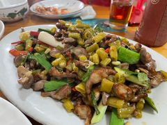 酸豆角鸡胗-阿胜小吃