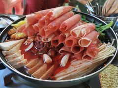 部队锅-MI WU FACTORY米屋美食工厂餐厅(绿地店)