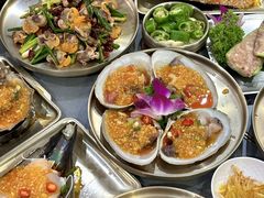 -围炉肉舍•炭烤活鳗•丹东海鲜烤肉(步行街店)