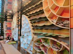 -钟书阁(松江泰晤士小镇店)