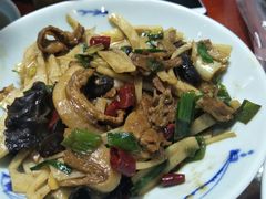 -窄巷子陕菜馆·地道陕西菜(粉巷店)