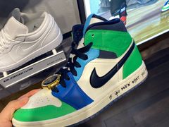 -Air Jordan(世贸天阶店)