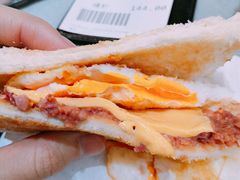 招牌咸芝士牛肉吐司-华嫂冰室(尖沙咀店)