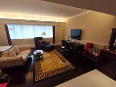 -深圳富苑皇冠假日套房酒店