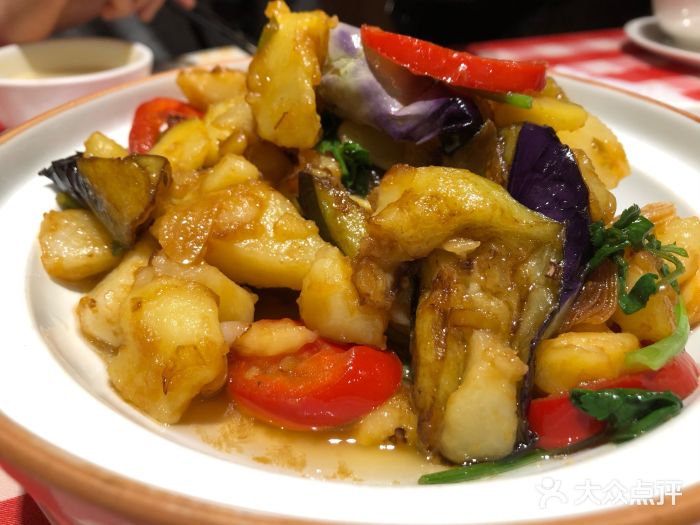 自留田西北菜(环球中心店)土豆茄子一把抓图片