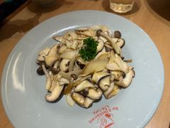 柠香牛油炒杂菇-Lia Cafe Bar Restaurant松山咖啡屋