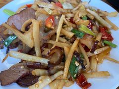 酸笋腊肉-牛八宝桂林米粉(八里庄店)