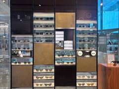 -LensCrafters亮视点·OAKLEY精选(静安嘉里中心店)