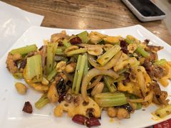 -东来菜馆•手抓海鲜家常菜•海鲜锅贴(鸽子窝店)