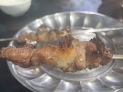 -烤肉小伙烤肉店