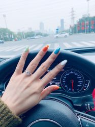 -爱小小美甲美学