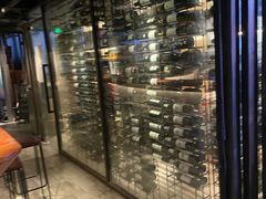 -临界音乐酒馆·小龙虾·江湖菜(华熙LIVE·鱼洞店)