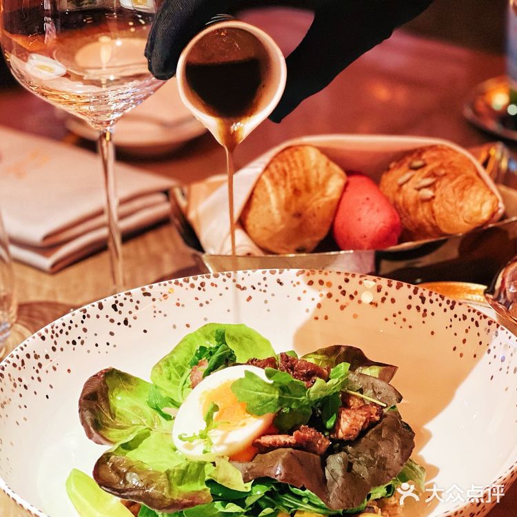 [礼花]北京探店｜京城氛围天花板，藏在西单大悦城的牛排家❗ 