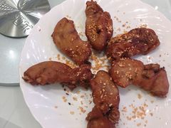 御彩·8小时金沙脆皮猪手-御彩酒家(东风东路店)