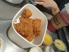 -W COLLECTIVE  DESSERT SHOP