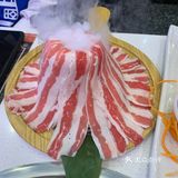 这家店在天街刚开业时人满为患，要等很久