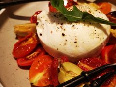 -wineapp葡萄酒餐吧(外滩金融中心店)