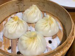 手拆蟹粉灌汤包-包小笼·金牌汤包(中山路店)