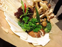 -煲宫猪肚鸡(昆山金鹰国际购物中心店)