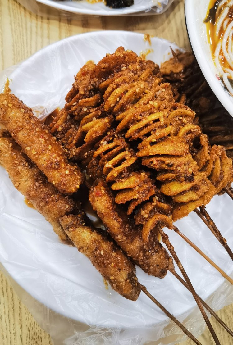 【求关注】爱酱| biu 六安红街惊险二十多年的味道!