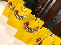 -m豆巧克力世界(上海世茂广场店)