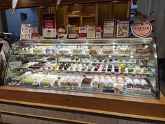 面包甜点陈列柜-西村叔叔的店·面包·甜品·蛋糕(崂山丽达店)