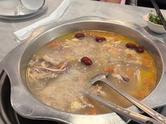 -光头药膳鸡(莱茵小镇店)