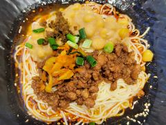 -李与白包子铺(桐梓林店)