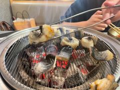 -围炉肉舍•炭烤活鳗•丹东海鲜烤肉(步行街店)