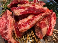 极品浇汁肥牛肋条-草家酱蟹炭火烤肉店(珲春南路一店)