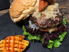 -HIGH FIVE哈福手工汉堡(桂林路店)