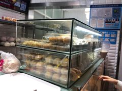 面包甜点陈列柜-白玉兰食品(甜云店)