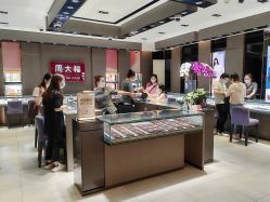 -周大福CHOW TAI FOOK(浦东八佰伴店)