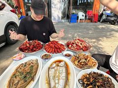 -丹水桥地锅鱼·翘嘴鲌·地方特色全鱼宴(丹江口大坝店)