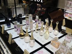 -关西国际机场直营免税店