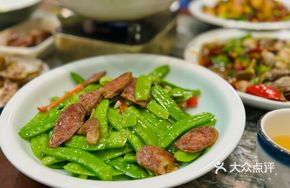 Rural Sausage with Snow Peas
