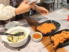 -莱莱小笼·乔艾