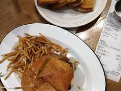 -HELLO 27 意面·沙拉·帕尼尼