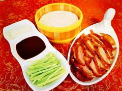 -六和聚传统烤鸭.天津菜(和平店)